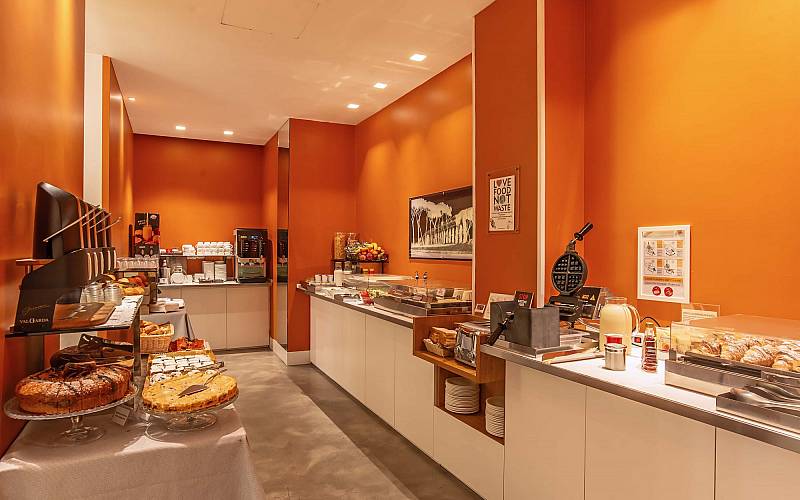 Hotel White ****: Petit déjeuner